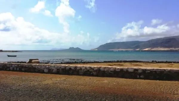 Sea and beach at Baía das Gatas, São Vicente