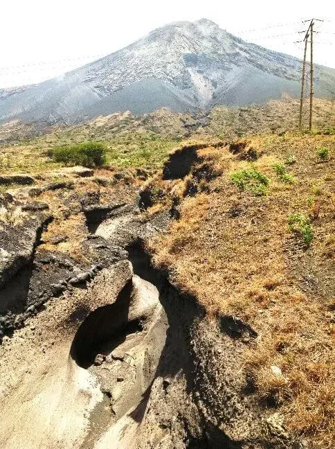 Volcano rising above Chã das Caldeiras, Fogo