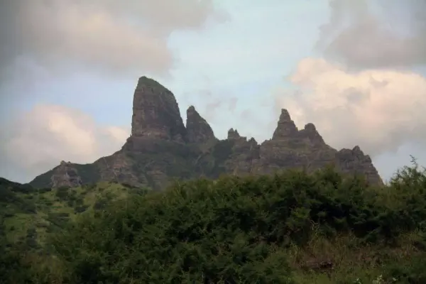 Tchota mountain viewed from Rui Vaz, Santiago