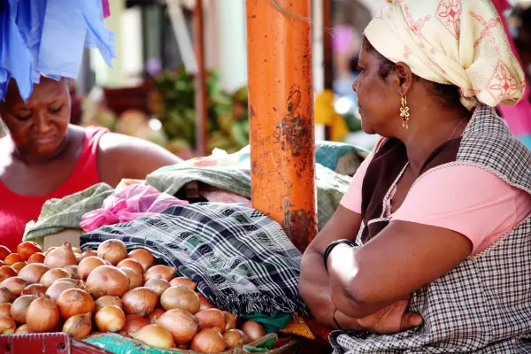 Vendors at work in Praia market, Santiago