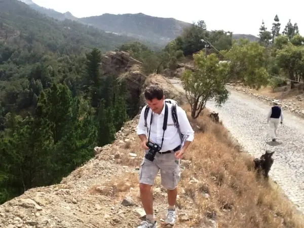 Guests exploring the mountain scenery of Santo Antão